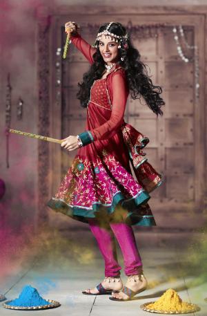 Фиолетово-красный шёлковый наряд для индийского танца — фиолетово-красное платье и фиолетовые брюки