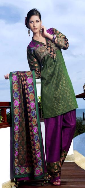 Зелёно-фиолетовый шёлковый наряд для индийского танца — зелёная туника и фиолетовые брюки